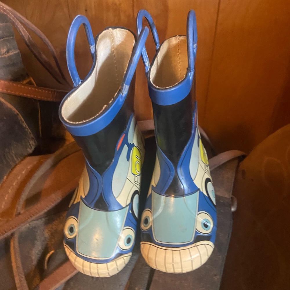 Kids police rain boots size 4